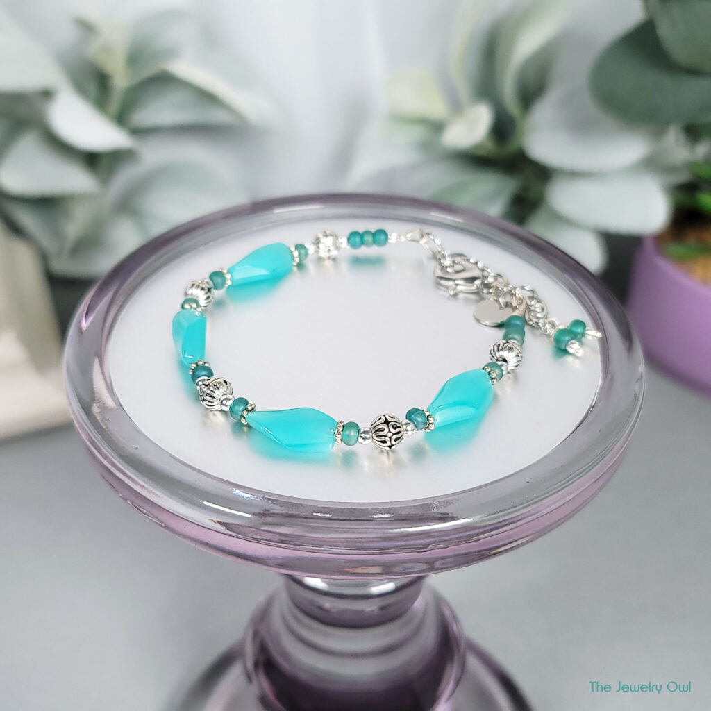 Green Turquoise and Silver Beaded Bracelet by The Jewelry Owl (thejewelryowl)