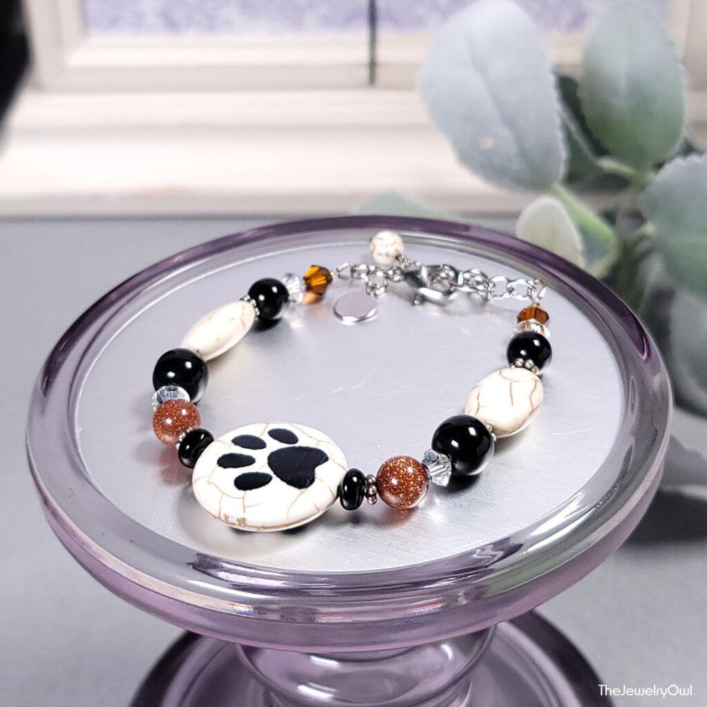 Paw Print Black and Brown Beaded Bracelet by The Jewelry Owl (thejewelryowl)