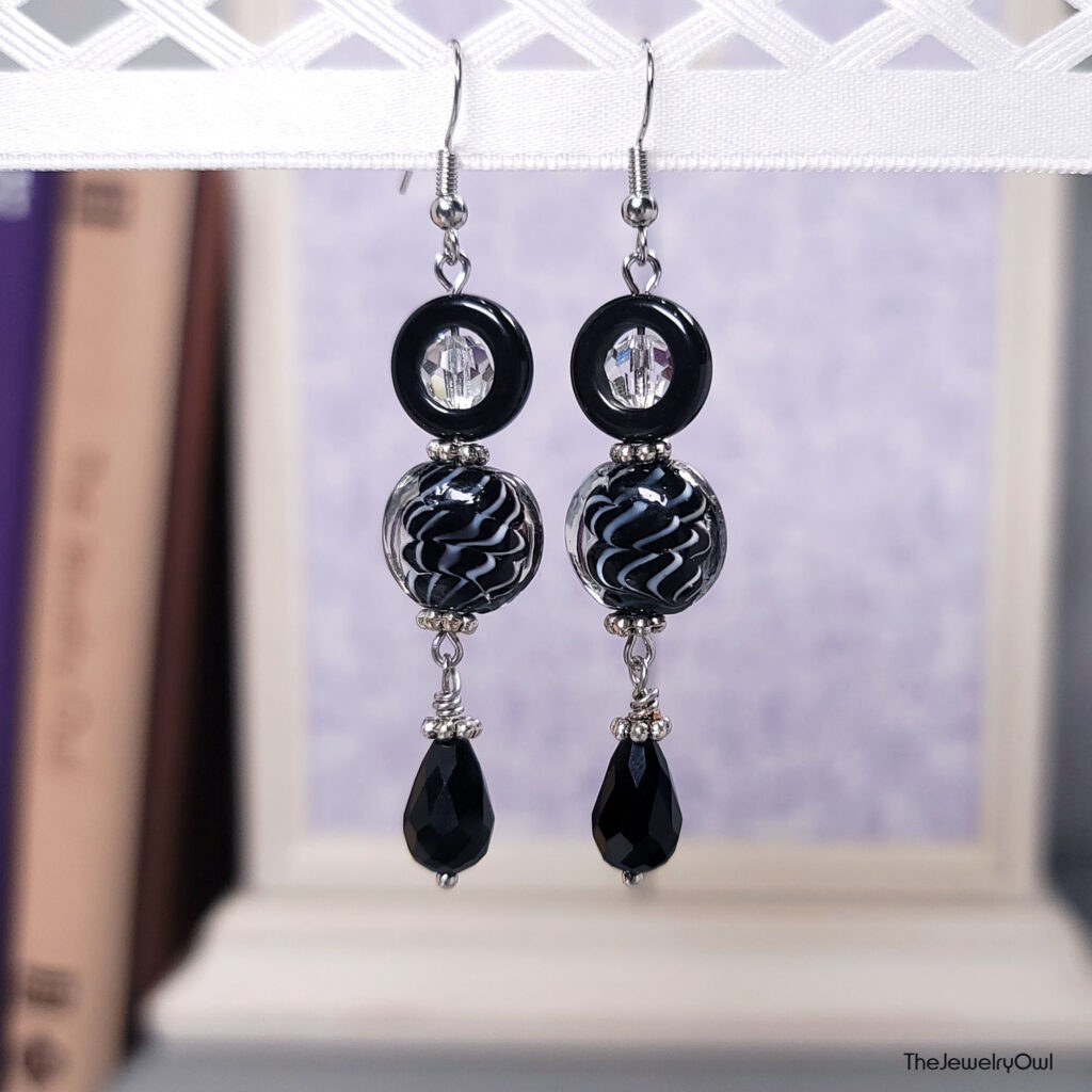 Black and White Lampwork Swirl Dangle Teardrop Earrings by thejewelryowl