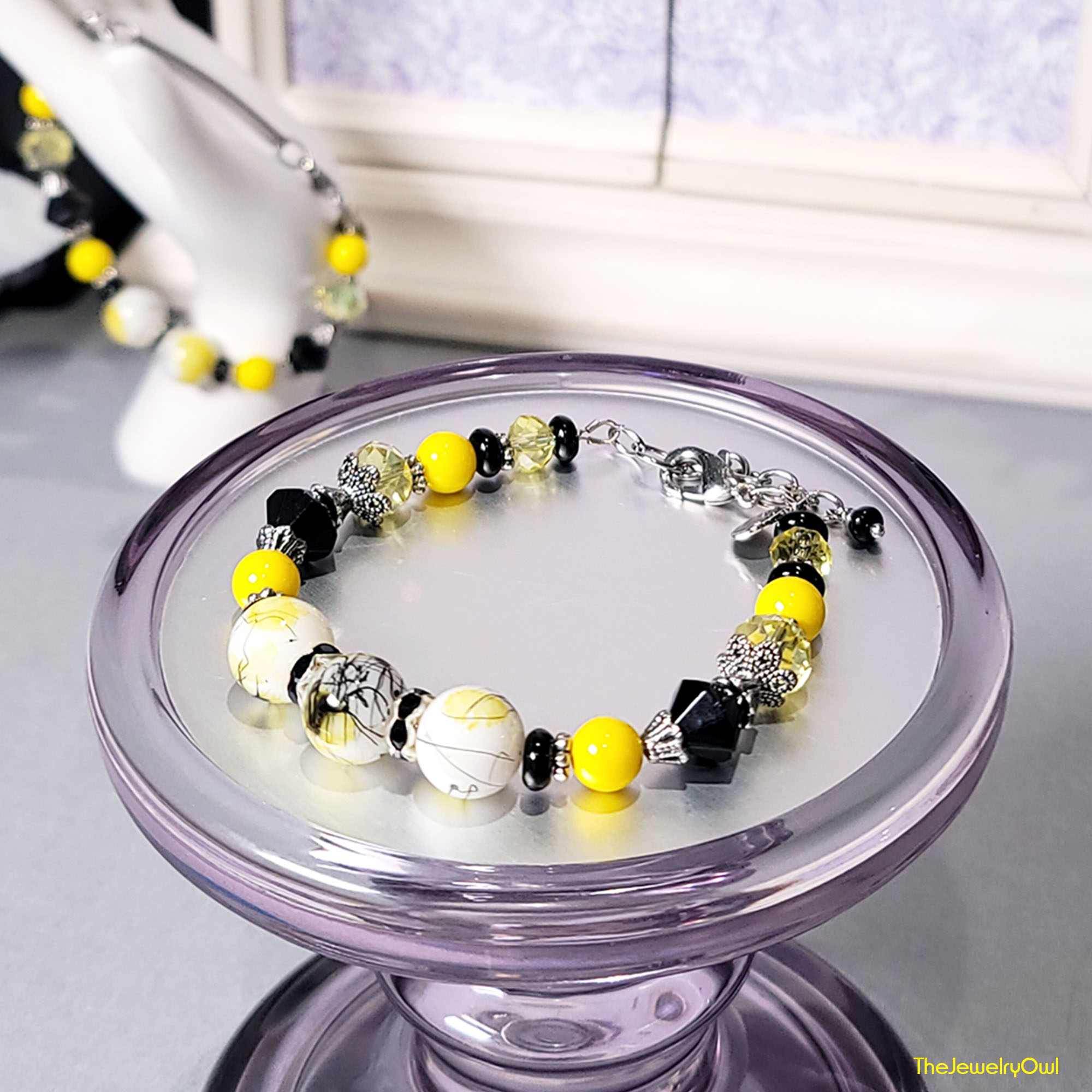 Yellow Black White Beaded Bracelet by The Jewelry Owl (thejewelryowl)