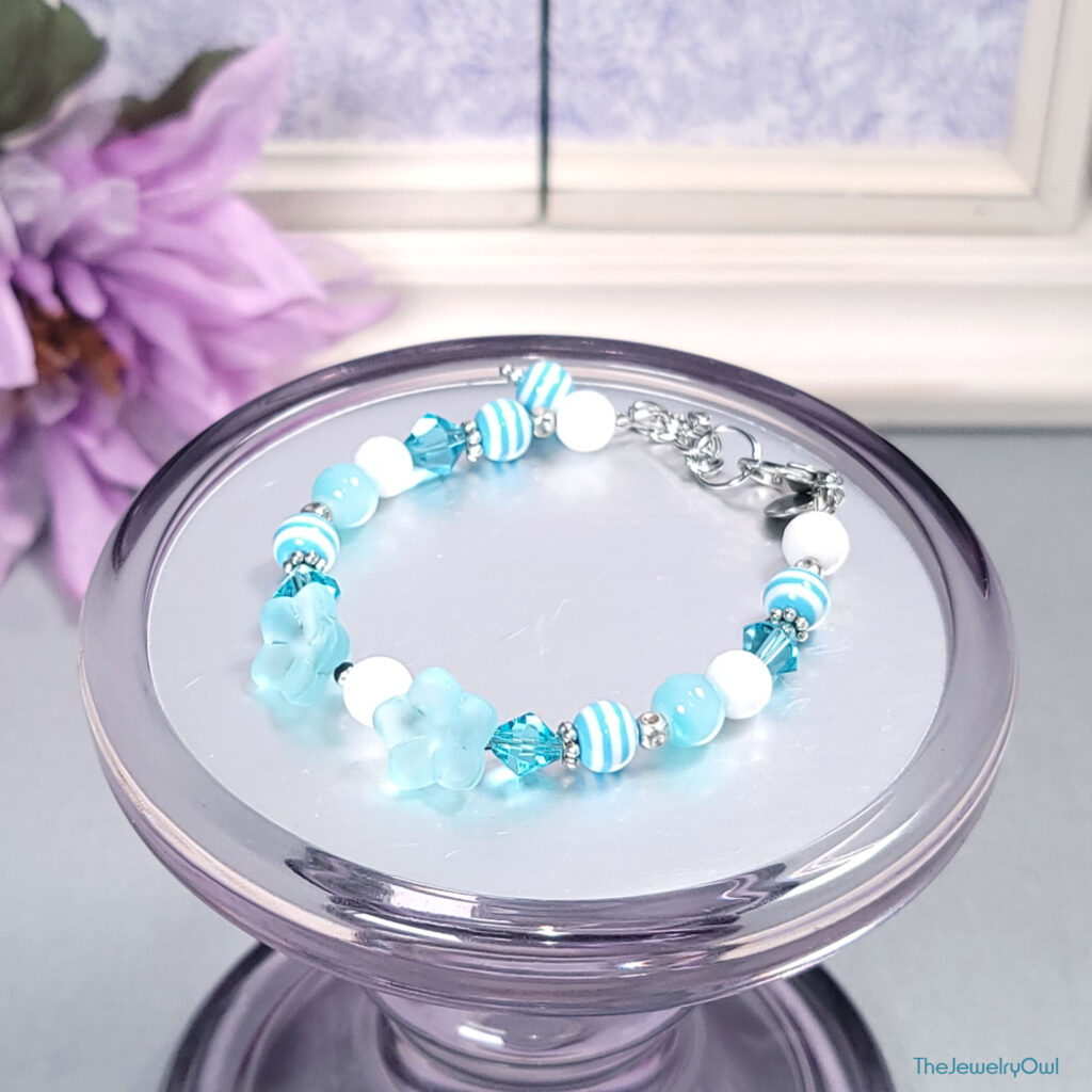 Light Blue Flower Beaded bracelet by The Jewelry Owl (thejewelryowl)